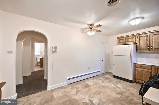 2 S HILL ST, Shrewsbury, PA 17361