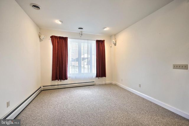 2 S HILL ST, Shrewsbury, PA 17361