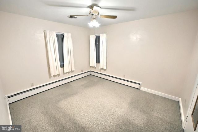 2 S HILL ST, Shrewsbury, PA 17361