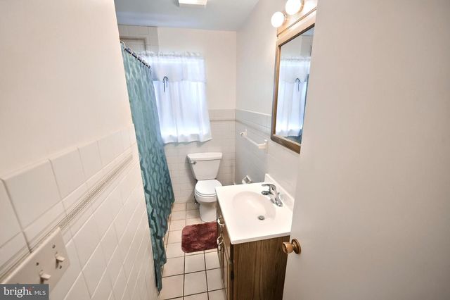 2 S HILL ST, Shrewsbury, PA 17361