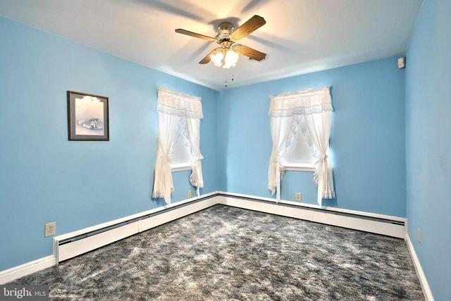 2 S HILL ST, Shrewsbury, PA 17361