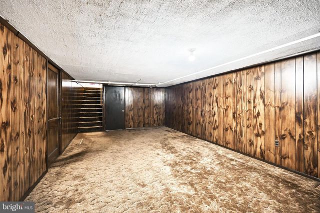 2 S HILL ST, Shrewsbury, PA 17361