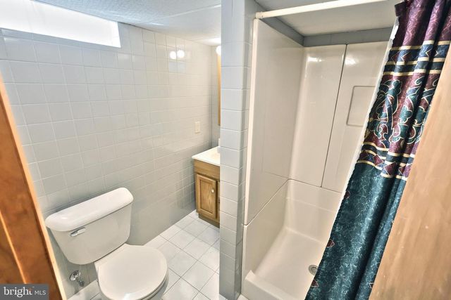 2 S HILL ST, Shrewsbury, PA 17361