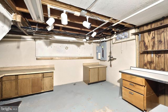 2 S HILL ST, Shrewsbury, PA 17361