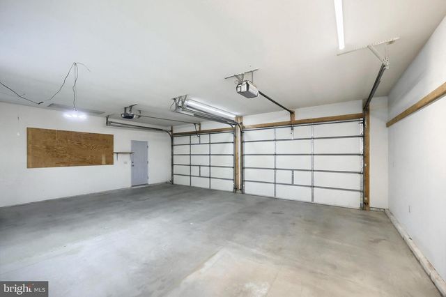 2 S HILL ST, Shrewsbury, PA 17361