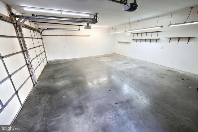 2 S HILL ST, Shrewsbury, PA 17361