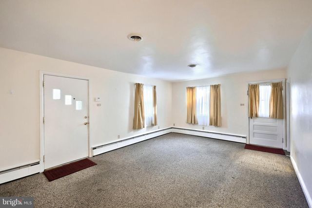 2 S HILL ST, Shrewsbury, PA 17361