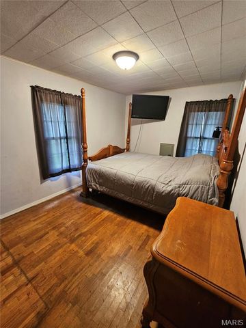 430 Roosevelt Avenue, Wood River, IL 62095