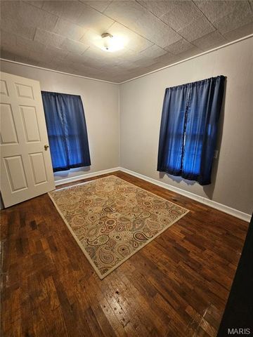 430 Roosevelt Avenue, Wood River, IL 62095