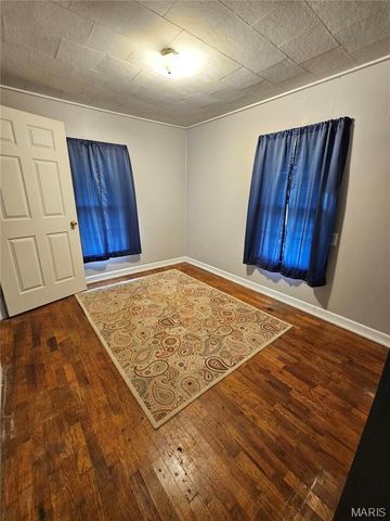 430 Roosevelt Avenue, Wood River, IL 62095