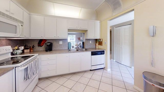 250 NE 20th Street 2320, Boca Raton, FL 33431
