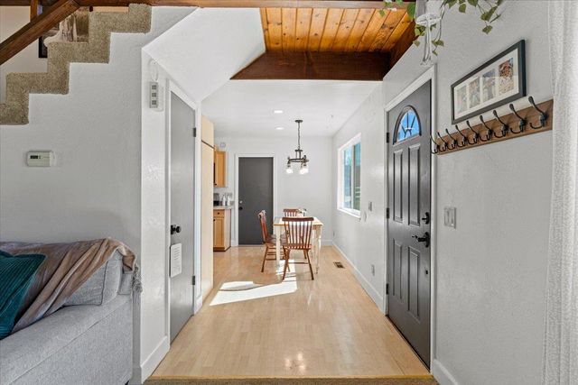 10402 Newtown Rd, Nevada City, CA 95959