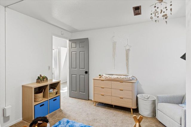 10402 Newtown Rd, Nevada City, CA 95959