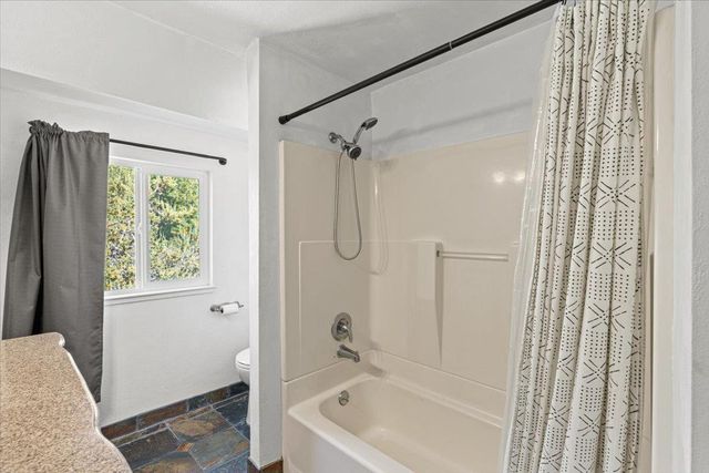 10402 Newtown Rd, Nevada City, CA 95959