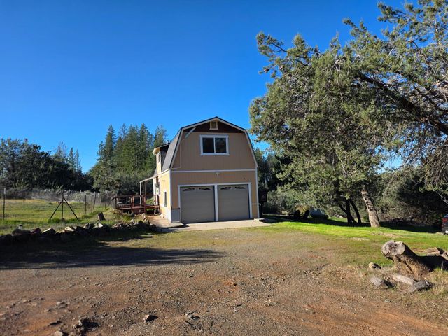 10402 Newtown Rd, Nevada City, CA 95959
