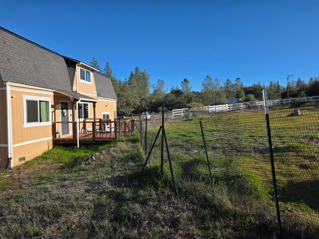 10402 Newtown Rd, Nevada City, CA 95959