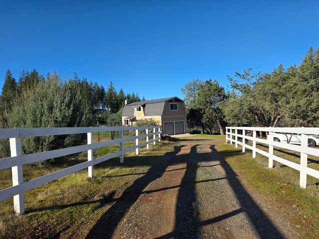 10402 Newtown Rd, Nevada City, CA 95959