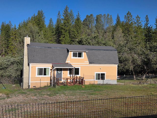 10402 Newtown Rd, Nevada City, CA 95959