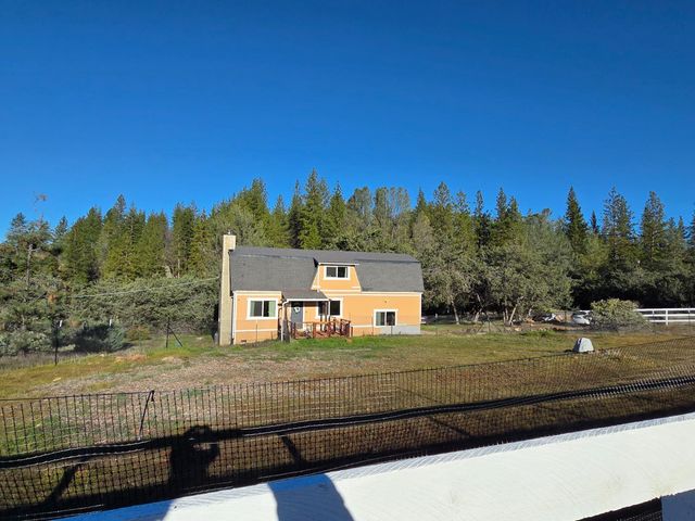 10402 Newtown Rd, Nevada City, CA 95959