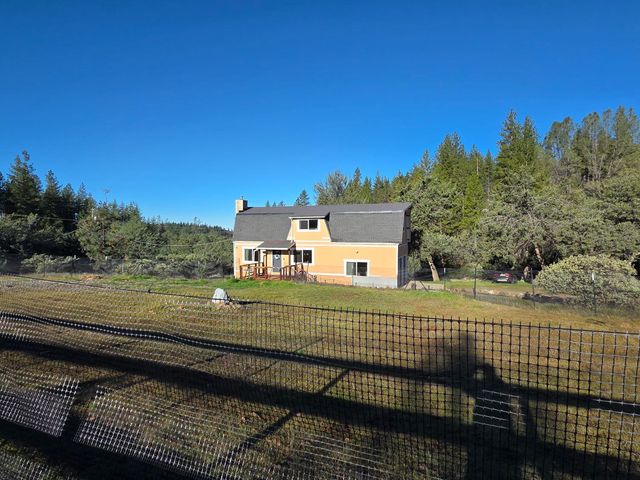 10402 Newtown Rd, Nevada City, CA 95959