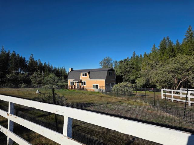10402 Newtown Rd, Nevada City, CA 95959