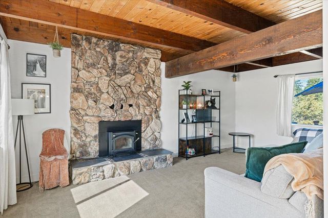 10402 Newtown Rd, Nevada City, CA 95959