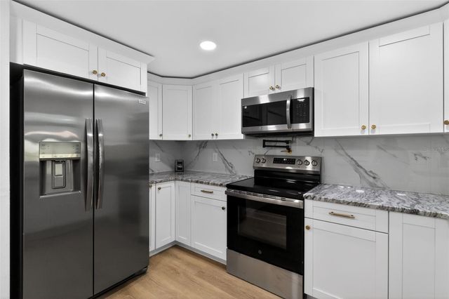 7232 JASMIN DRIVE, New Port Richey, FL 34652