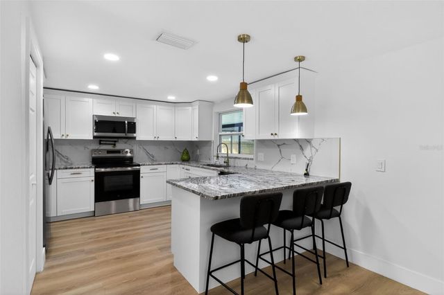 7232 JASMIN DRIVE, New Port Richey, FL 34652