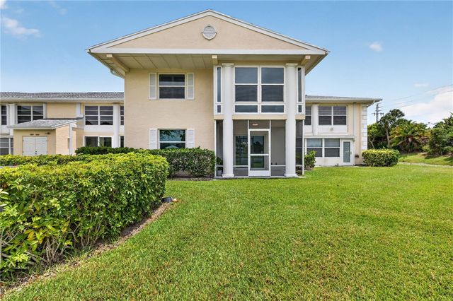 203 Grove Isle Circle 203, Vero Beach, FL 32962
