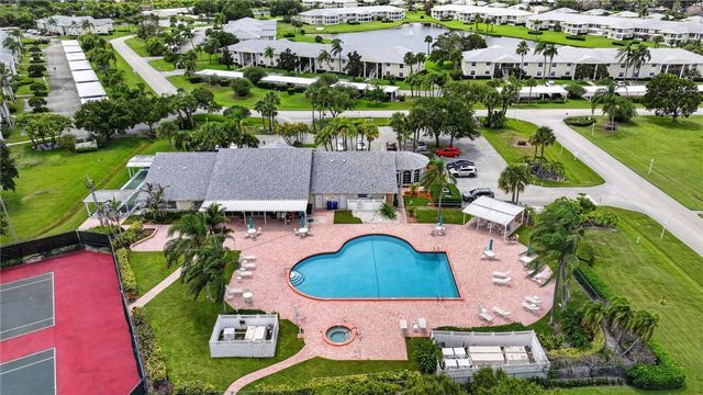 203 Grove Isle Circle 203, Vero Beach, FL 32962