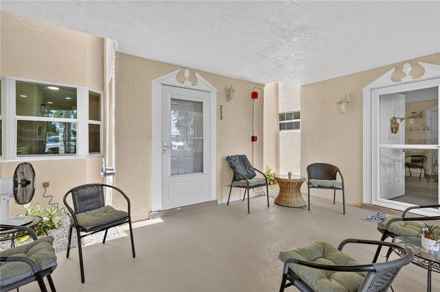 203 Grove Isle Circle 203, Vero Beach, FL 32962
