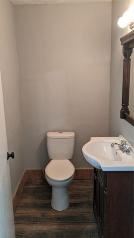 204 3rd ST, San Marcos, TX 78666