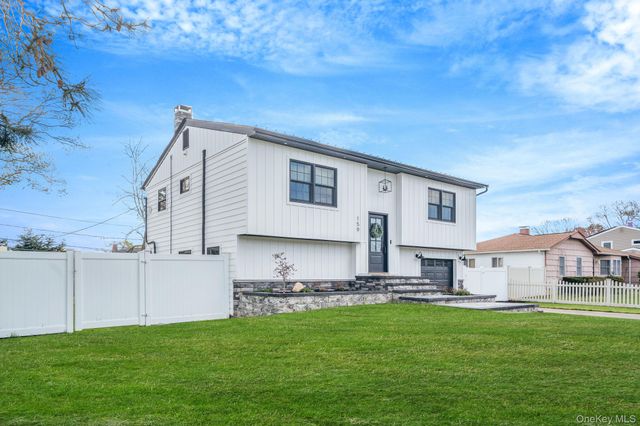 159 Nimbus Road, Holbrook, NY 11741