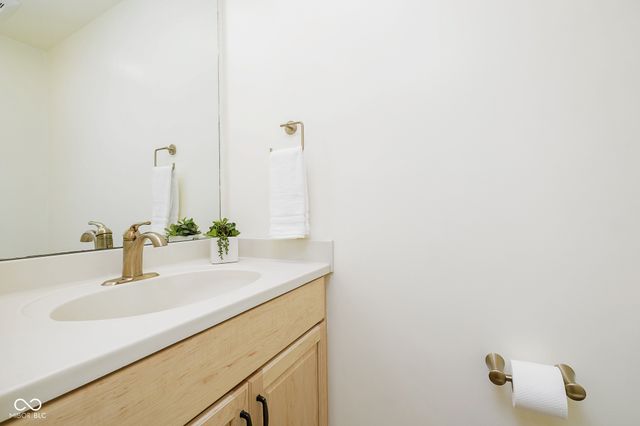 592 E Vermont Street, Indianapolis, IN 46202