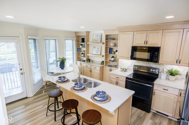 592 E Vermont Street, Indianapolis, IN 46202