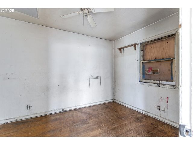 805 Se 197TH Ave, Portland, OR 97233