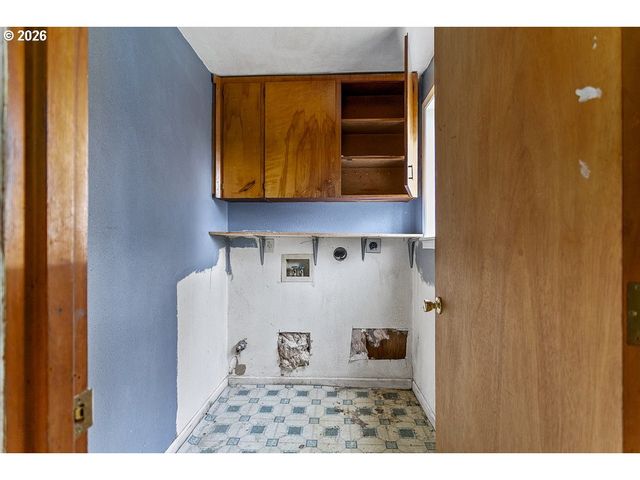 805 Se 197TH Ave, Portland, OR 97233