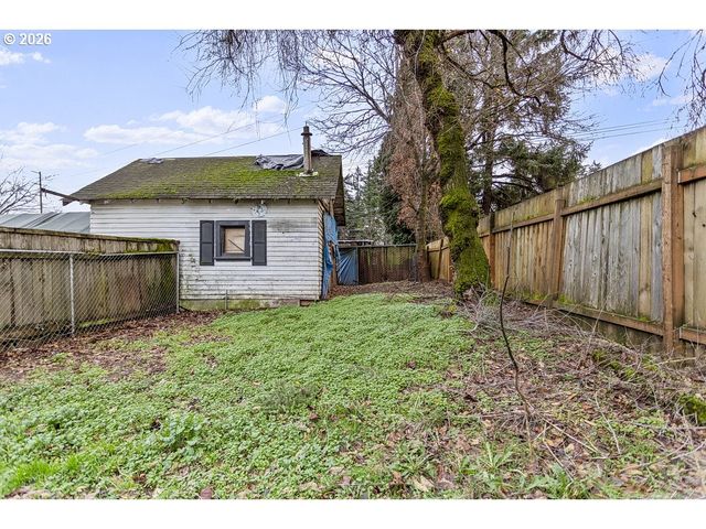 805 Se 197TH Ave, Portland, OR 97233