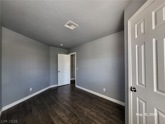 528 South Tomsik Street, Las Vegas, NV 89145