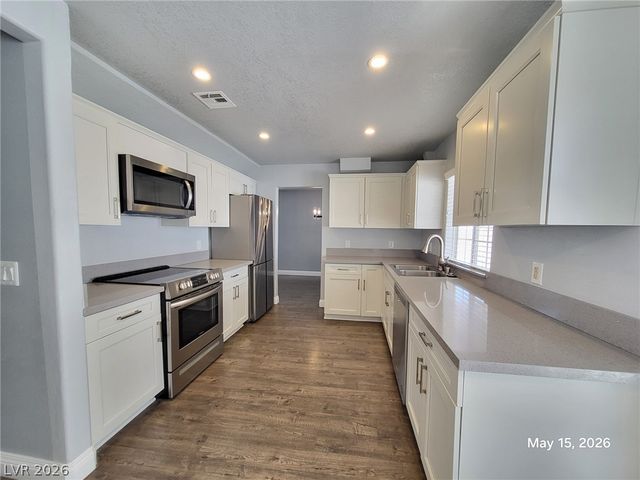 528 South Tomsik Street, Las Vegas, NV 89145