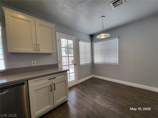 528 South Tomsik Street, Las Vegas, NV 89145