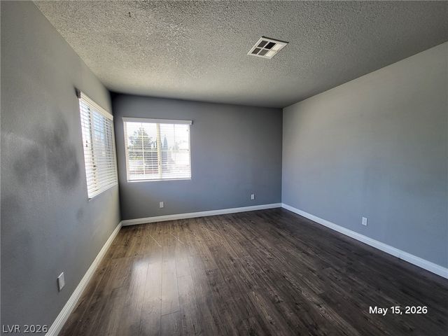 528 South Tomsik Street, Las Vegas, NV 89145