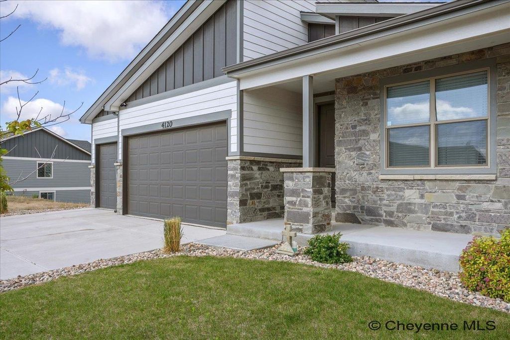 4120 SAGE RD, Cheyenne, WY 82001