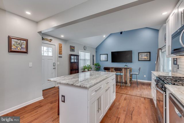 328 BRYANT AVE, Oaklyn, NJ 08107