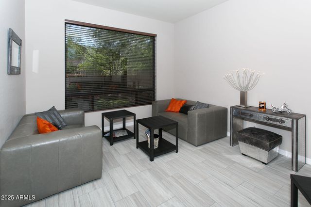 6903 E PORTIA Street, Mesa, AZ 85207