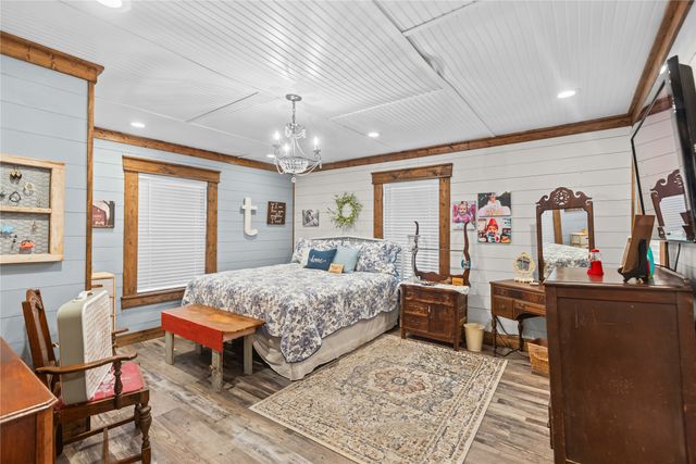 2461 County Road 44800, Blossom, TX 75416
