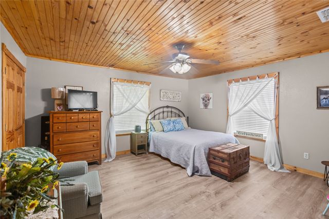 2461 County Road 44800, Blossom, TX 75416