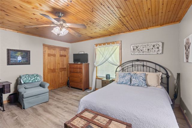 2461 County Road 44800, Blossom, TX 75416