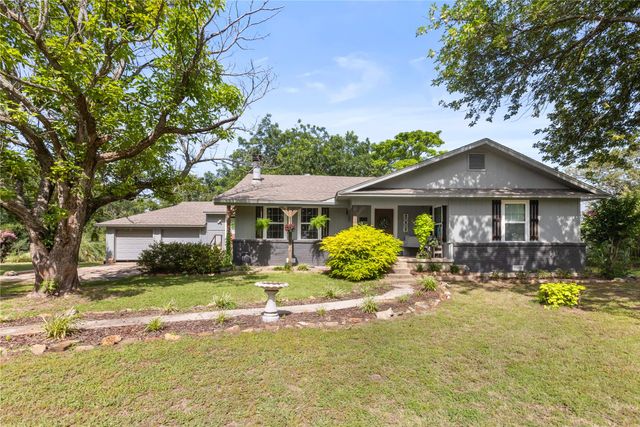 2461 County Road 44800, Blossom, TX 75416