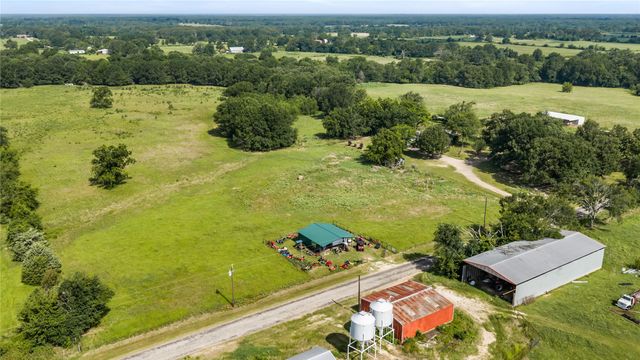 2461 County Road 44800, Blossom, TX 75416